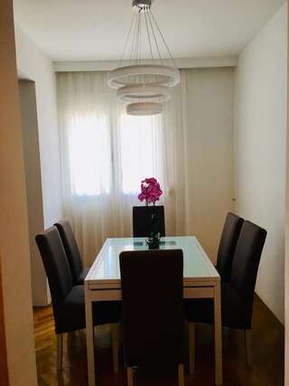 Апартаменты Bulevar 24. Novembra Бар Апартаменты с 2 спальнями-24